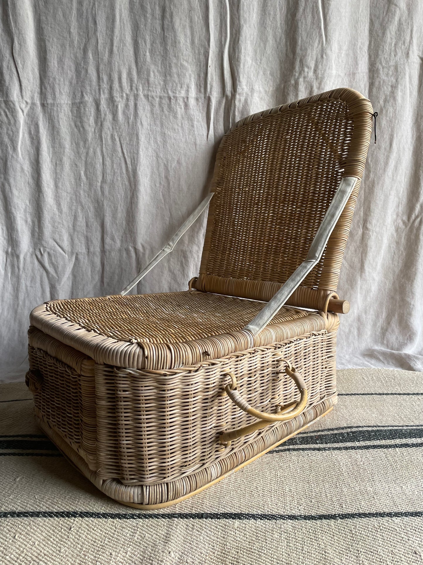 Wicker Folding Beach Chair