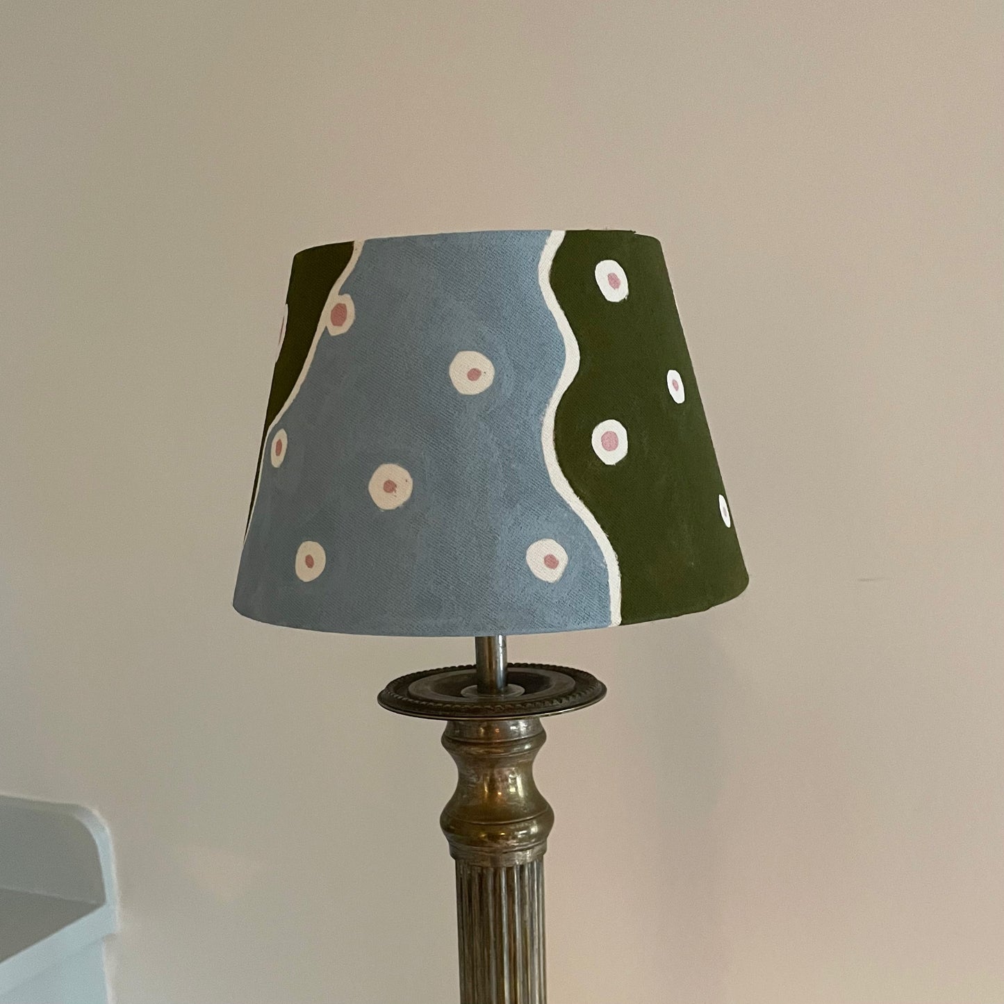 Dot Squiggle Spot