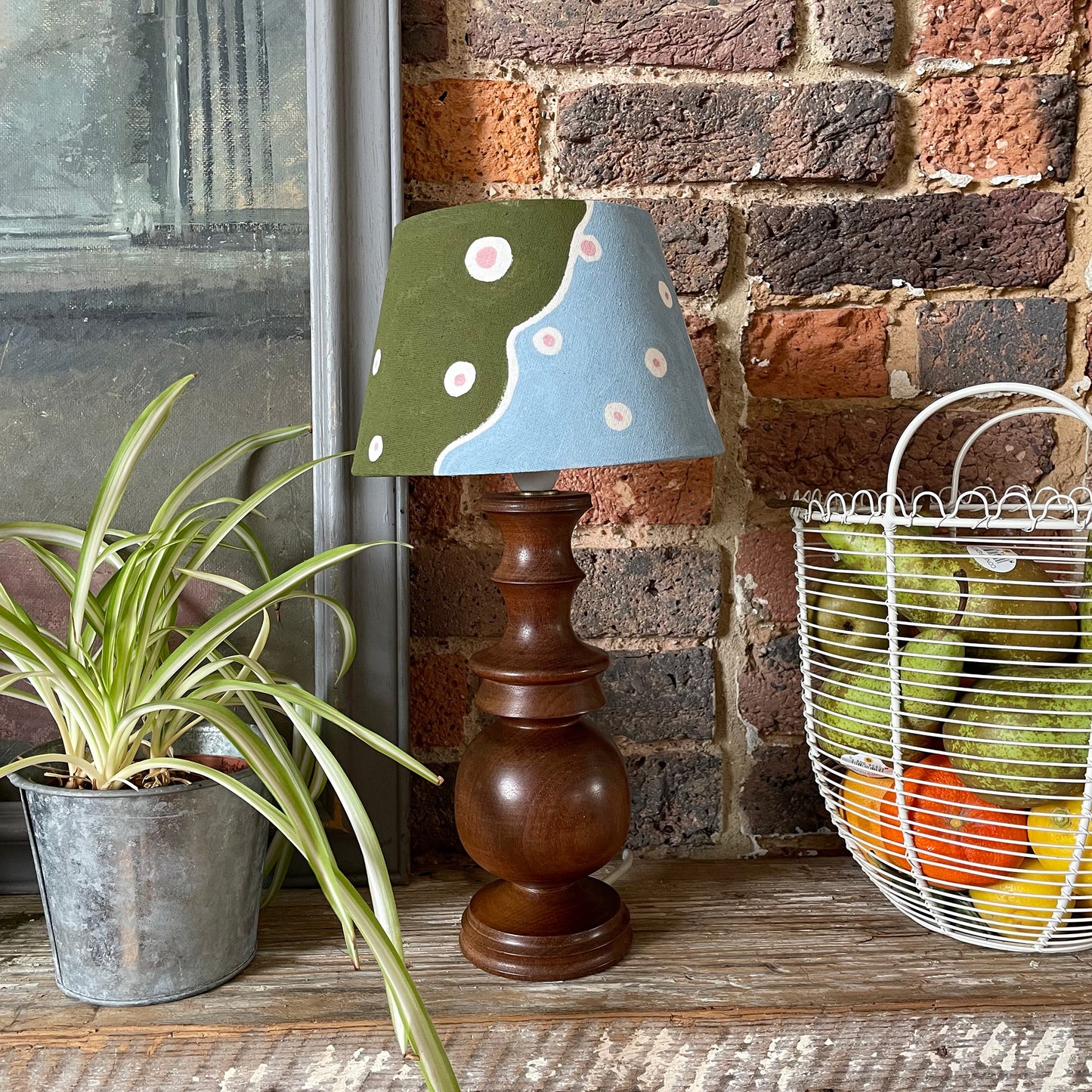 Dot Squiggle Spot